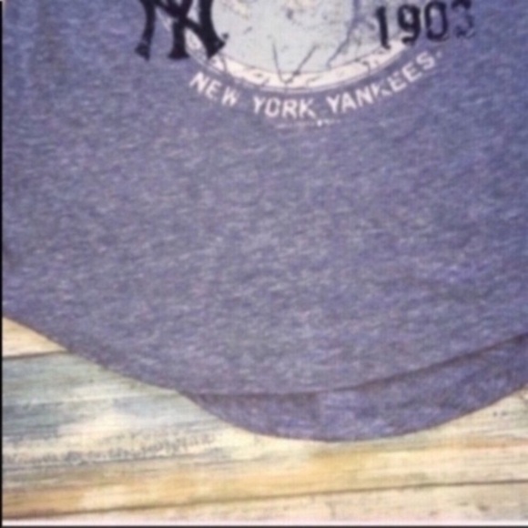 MLB New York Yankees 3/4 Sleeve Baseball Tee - Picture 5 of 5